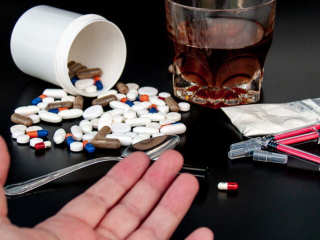 Signs of Substance Abuse: Early Warning Symptoms You Should Not Ignore