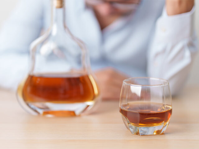 High-Functioning Alcohol Addiction: Signs People Often Miss